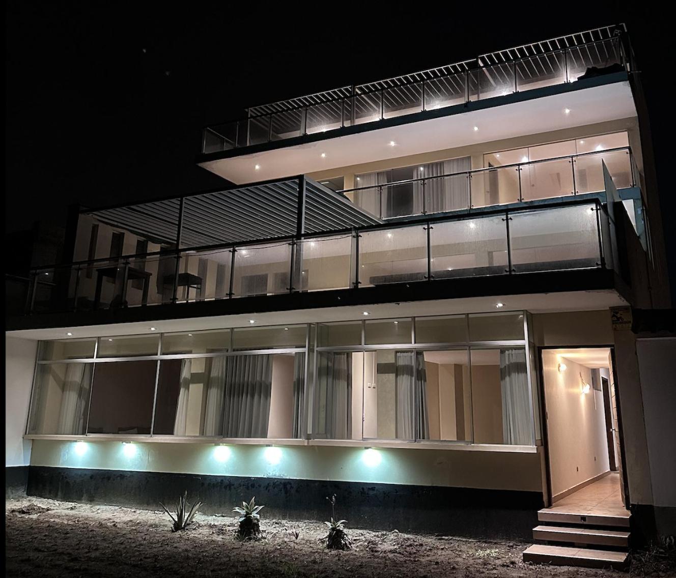 Yolo House Peru Bed & Breakfast อาเซีย ภายนอก รูปภาพ
