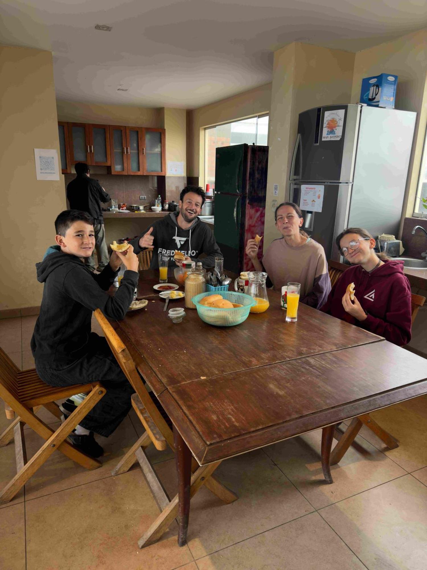 Yolo House Peru Bed & Breakfast อาเซีย ภายนอก รูปภาพ